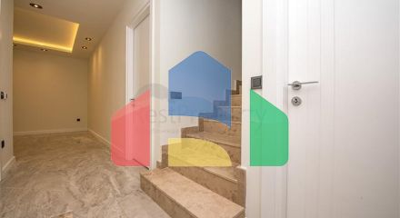 Пентхаус 3+1 в центре Алании с потрясающими видовыми характеристиками