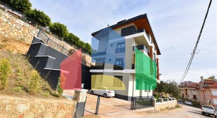 Two-bedroom apartment with stunning panoramic sea views