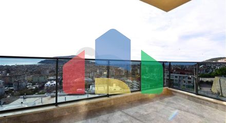 Трикімнатна квартира з шикарним панорамним видом на море