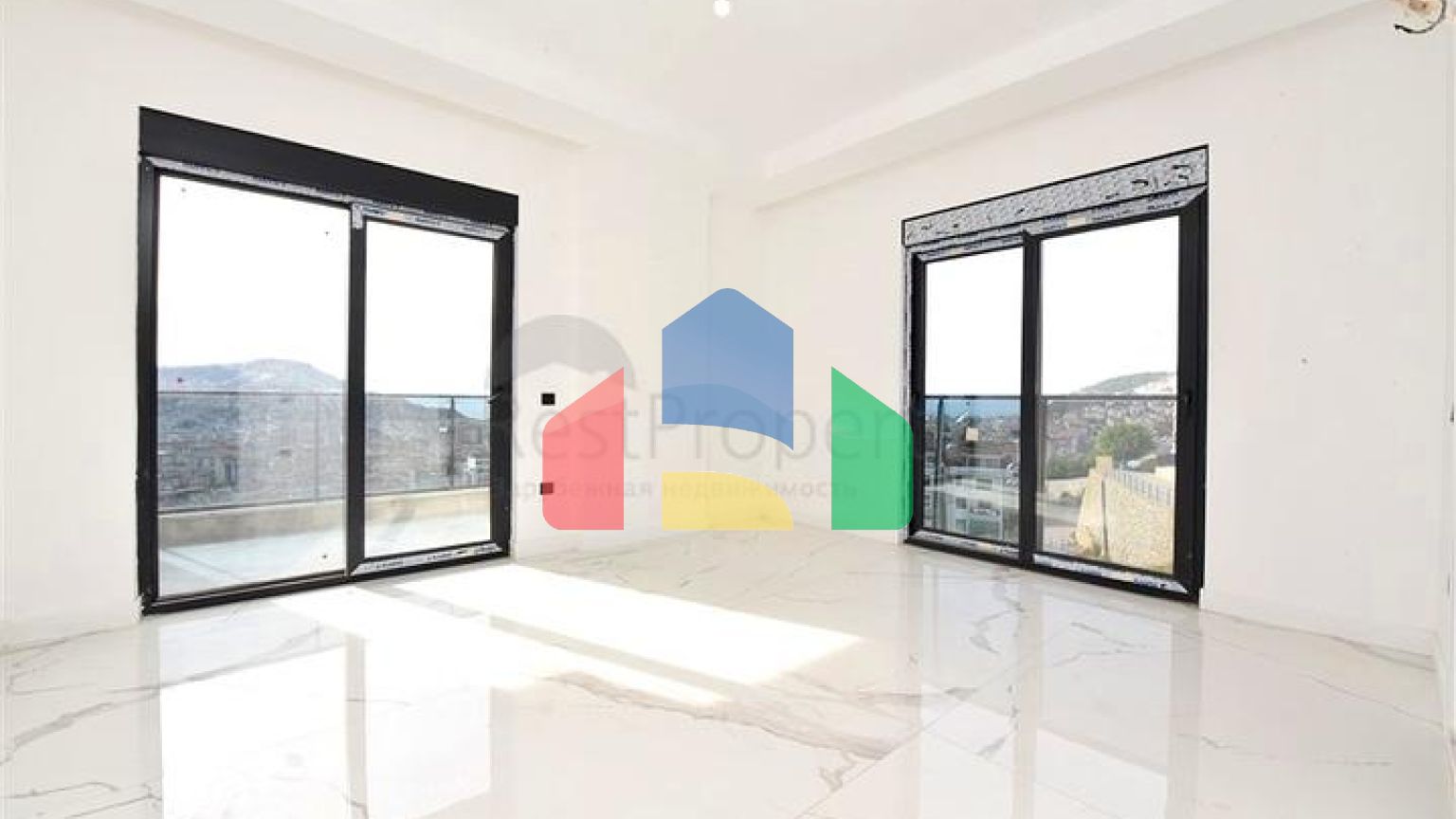 Трикімнатна квартира з шикарним панорамним видом на море