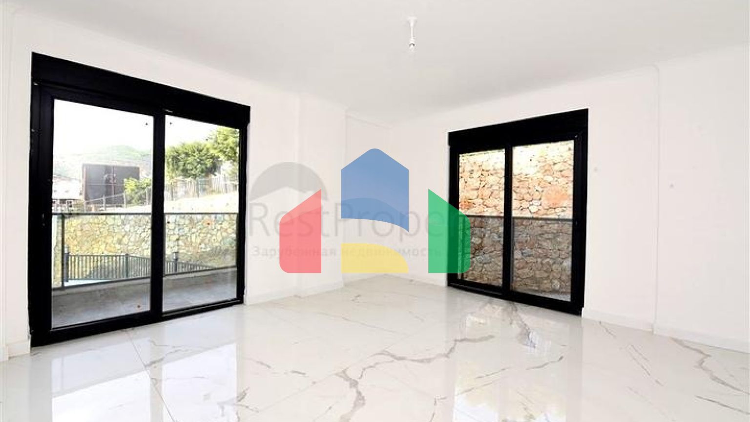 Трикімнатна квартира з шикарним панорамним видом на море