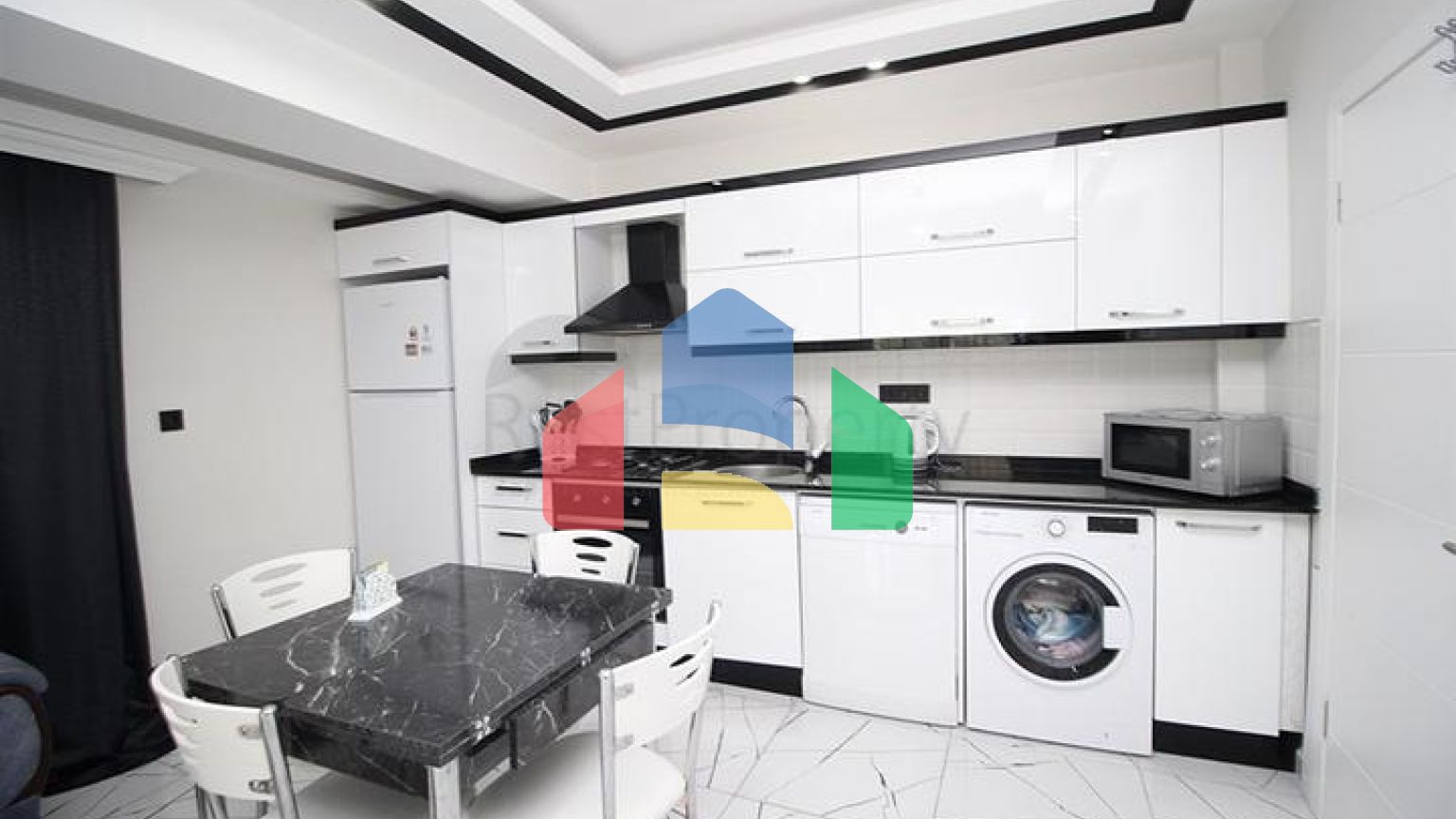 Меблированная квартира планировкой 2+1 в самом центре Алании