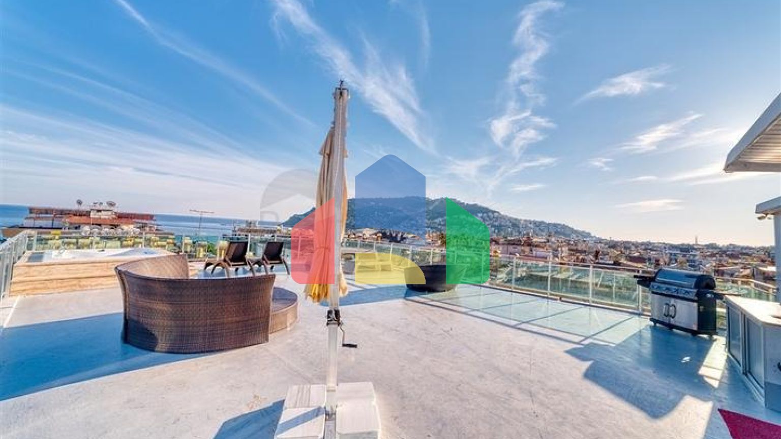 Меблированная квартира планировкой 2+1 в самом центре Алании