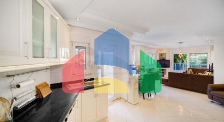 Spacious 3+1 apartment in the very center of Alanya