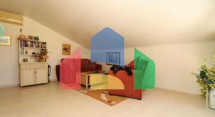 3+2 floor plan apartment in the central area of Alanya