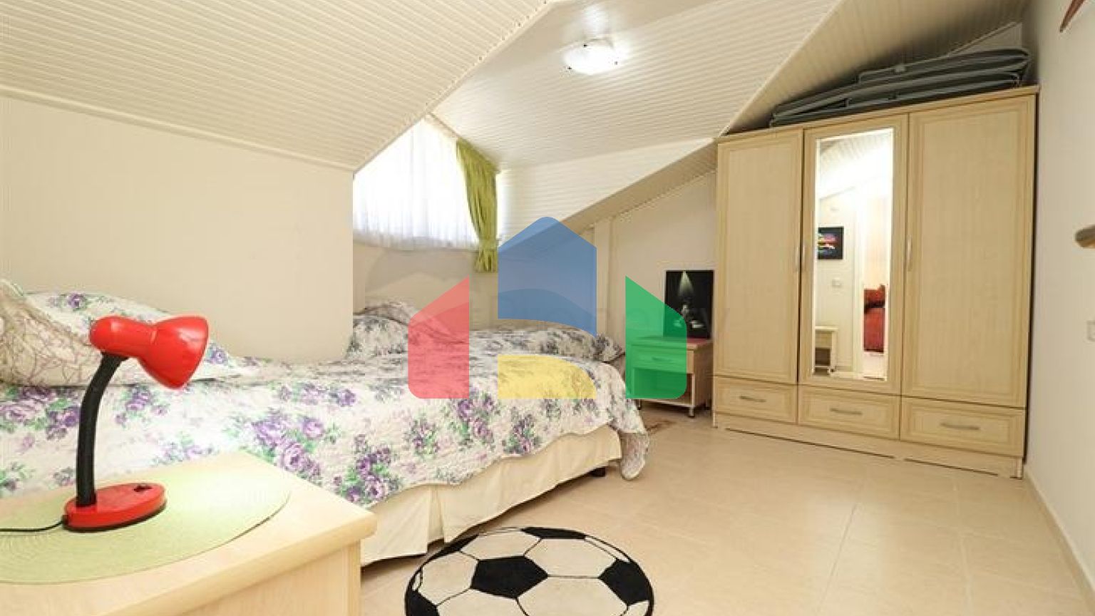 Квартира планировки 3+2 в центральном районе Алании