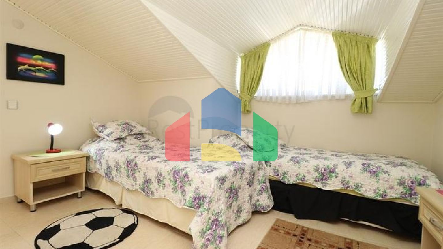 Квартира планировки 3+2 в центральном районе Алании