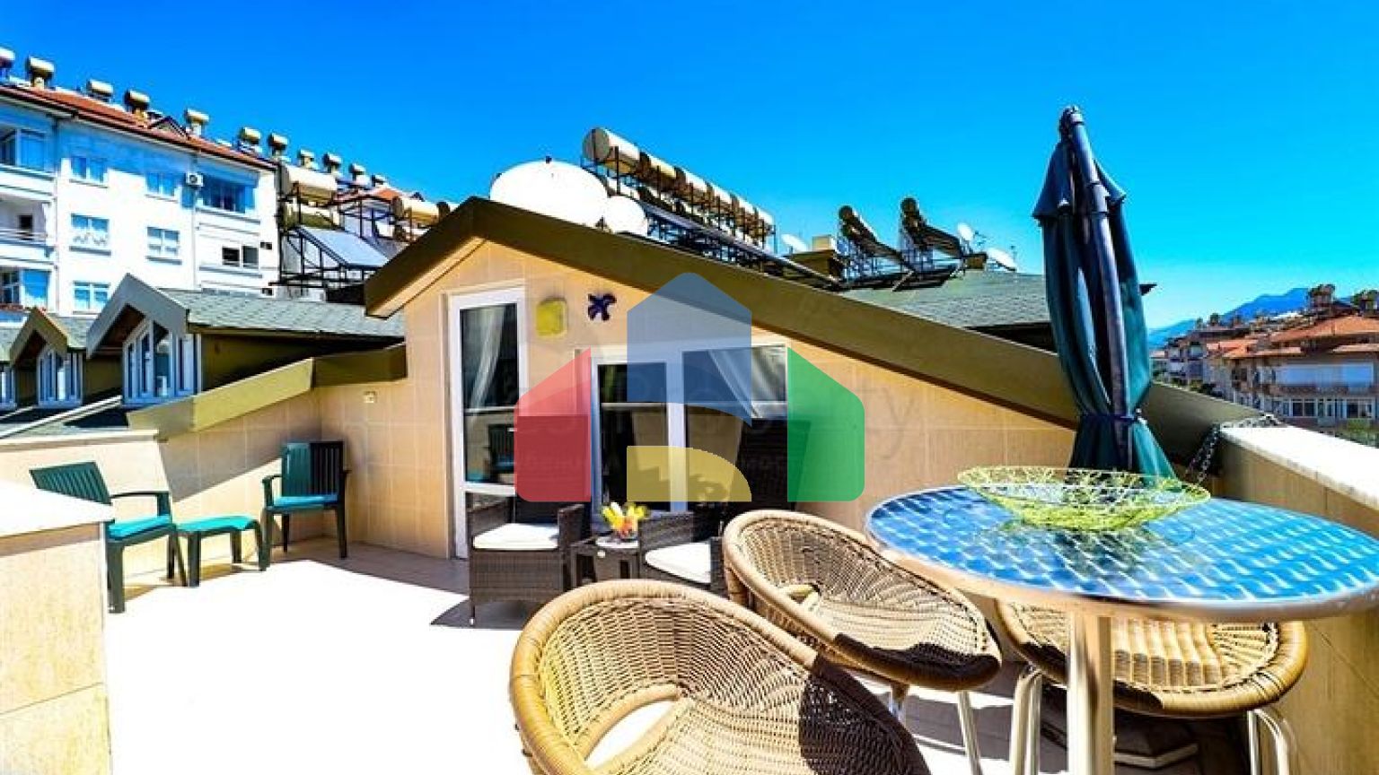 Квартира планировки 3+2 в центральном районе Алании