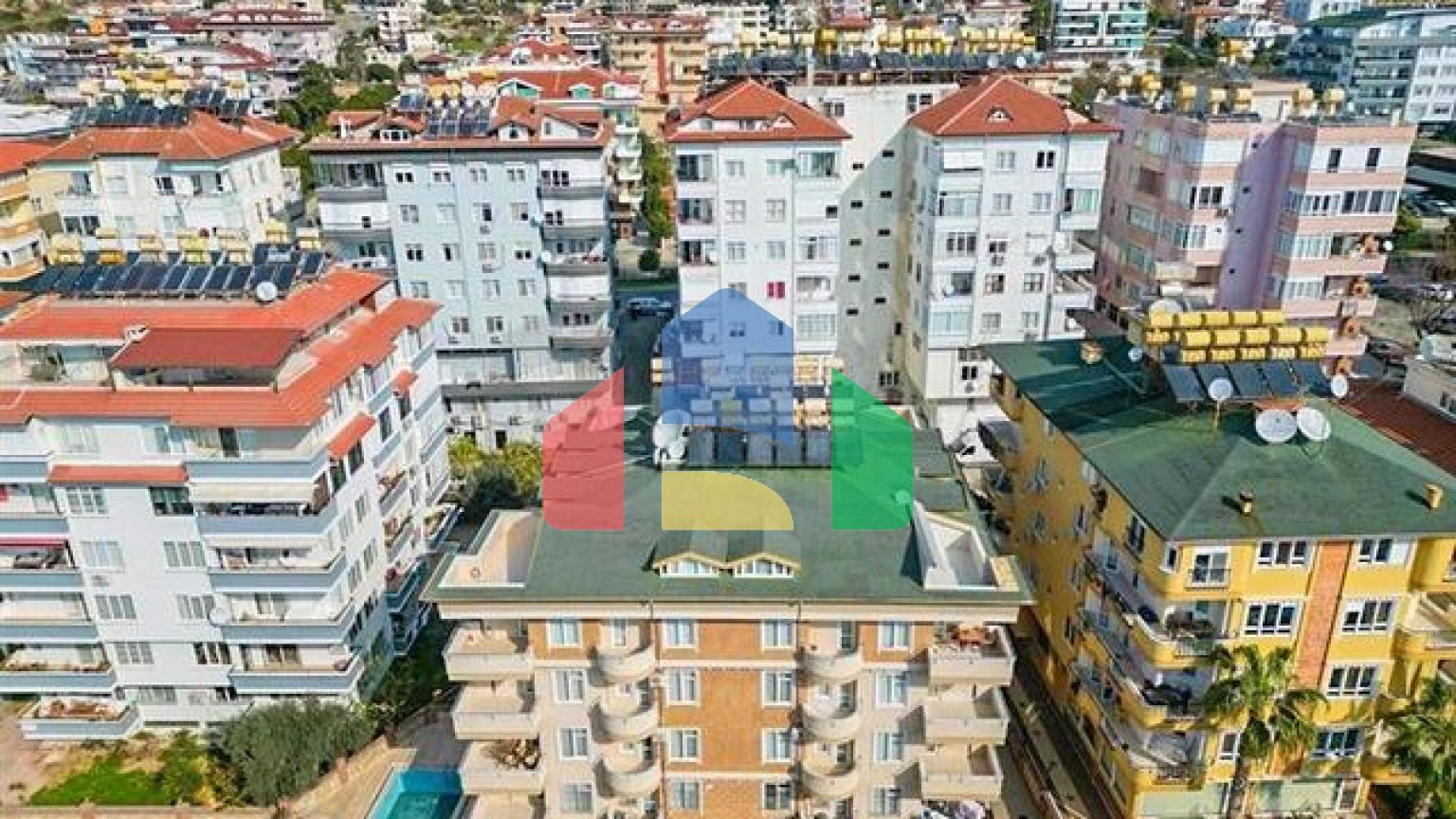 Квартира планировки 3+2 в центральном районе Алании