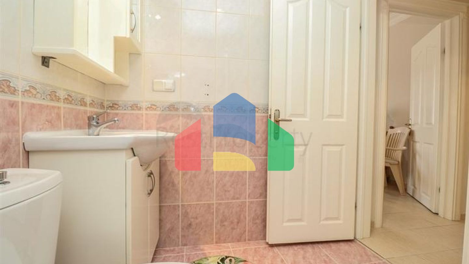 Квартира планировки 3+2 в центральном районе Алании