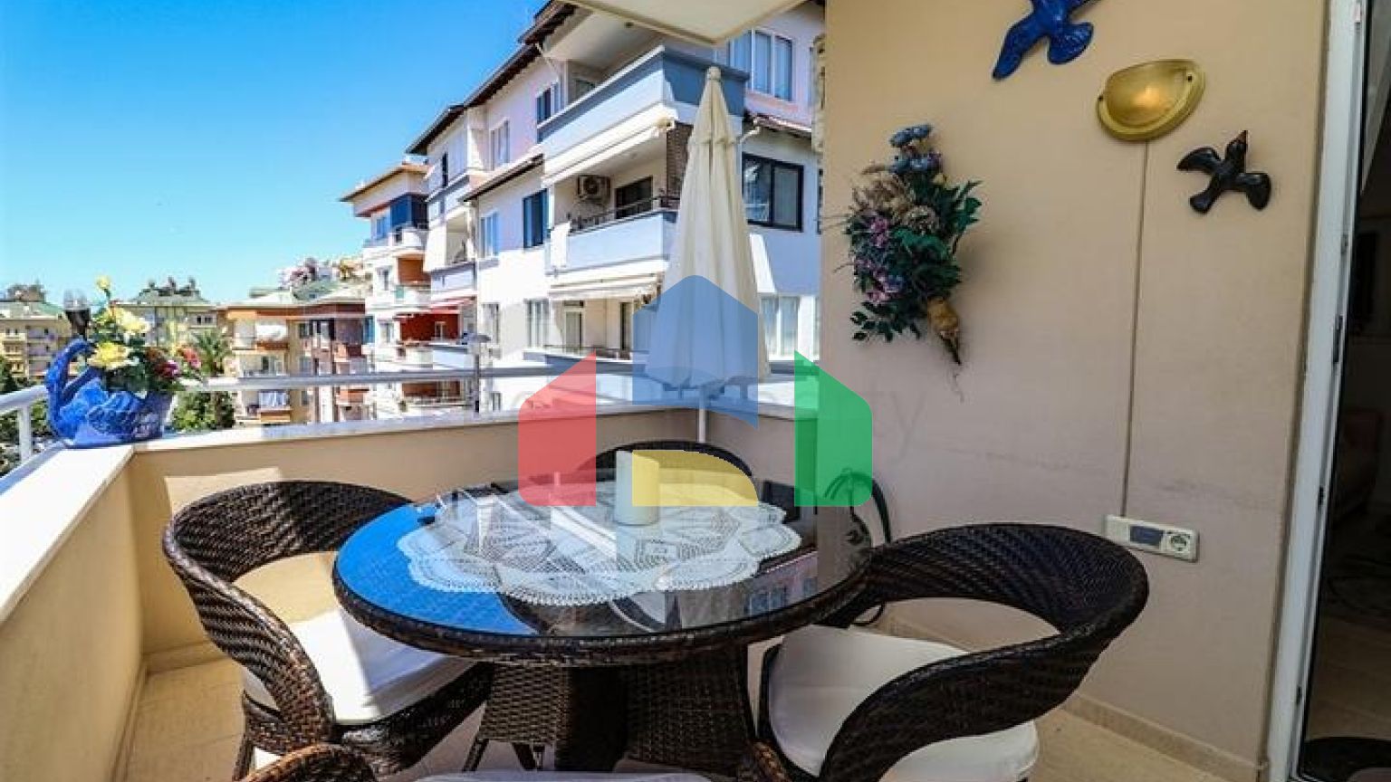 Квартира планировки 3+2 в центральном районе Алании