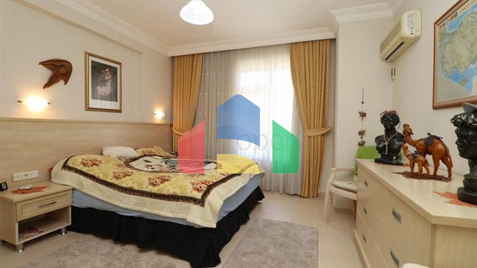 Квартира планировки 3+2 в центральном районе Алании