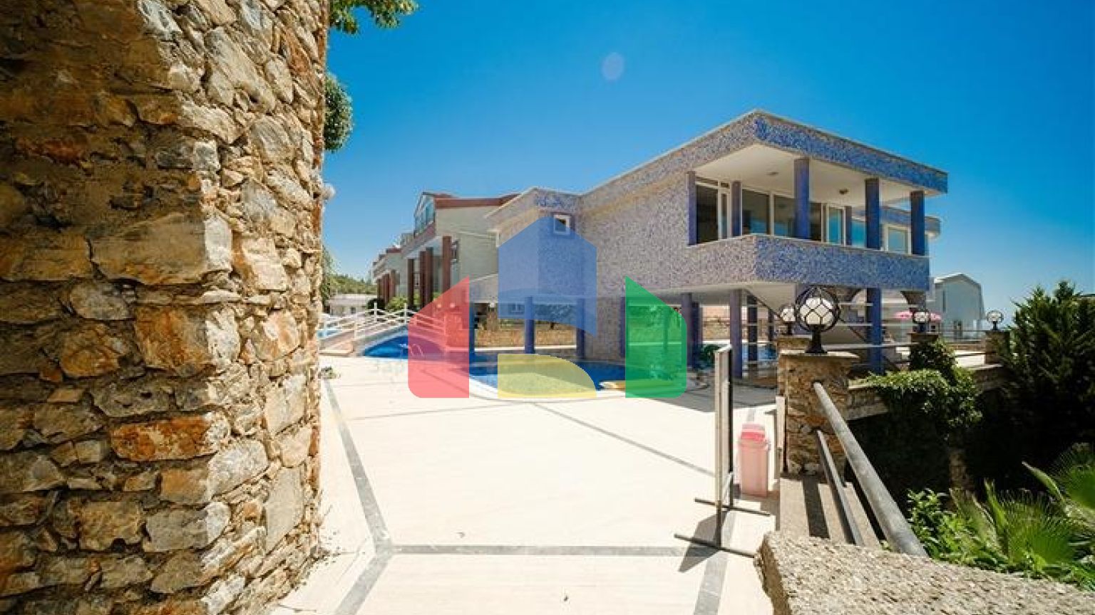 Пентхаус 2+1 с видом на море