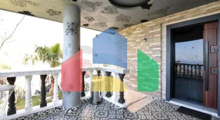 Вілла 3+1 в центрі Аланії