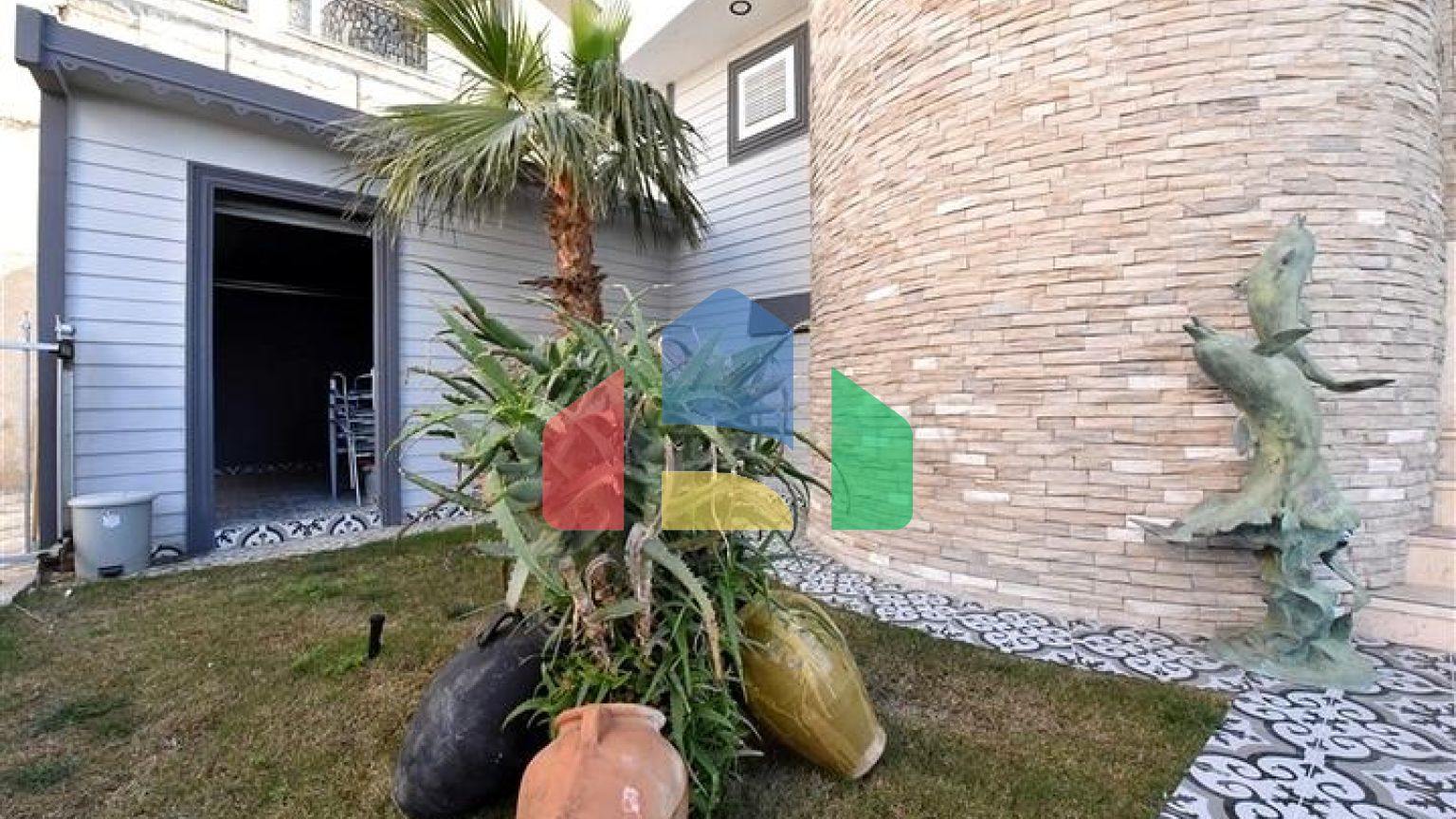 Вілла 3+1 в центрі Аланії