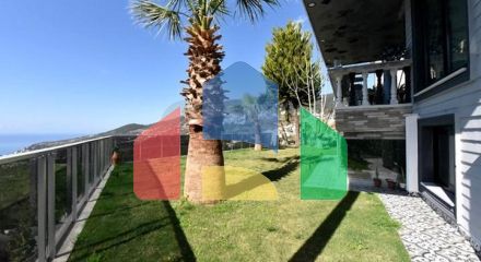 Вілла 3+1 в центрі Аланії