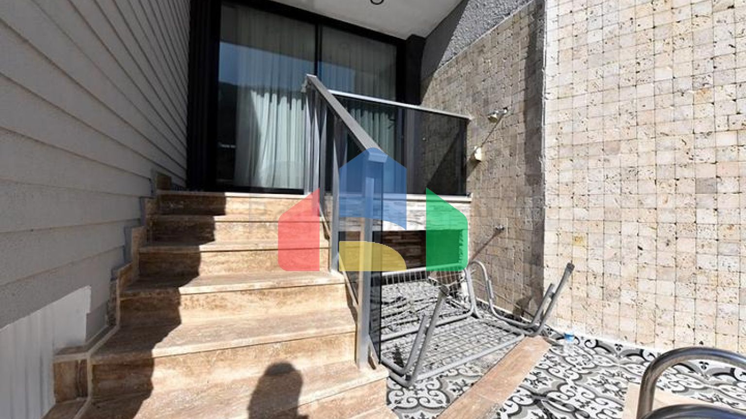 Вілла 3+1 в центрі Аланії