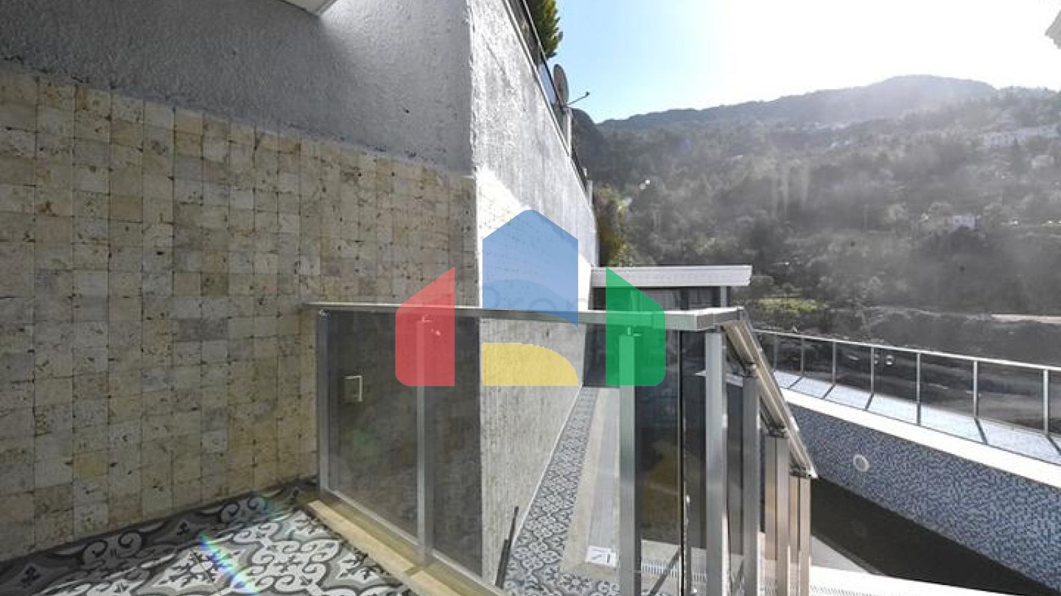 Вілла 3+1 в центрі Аланії