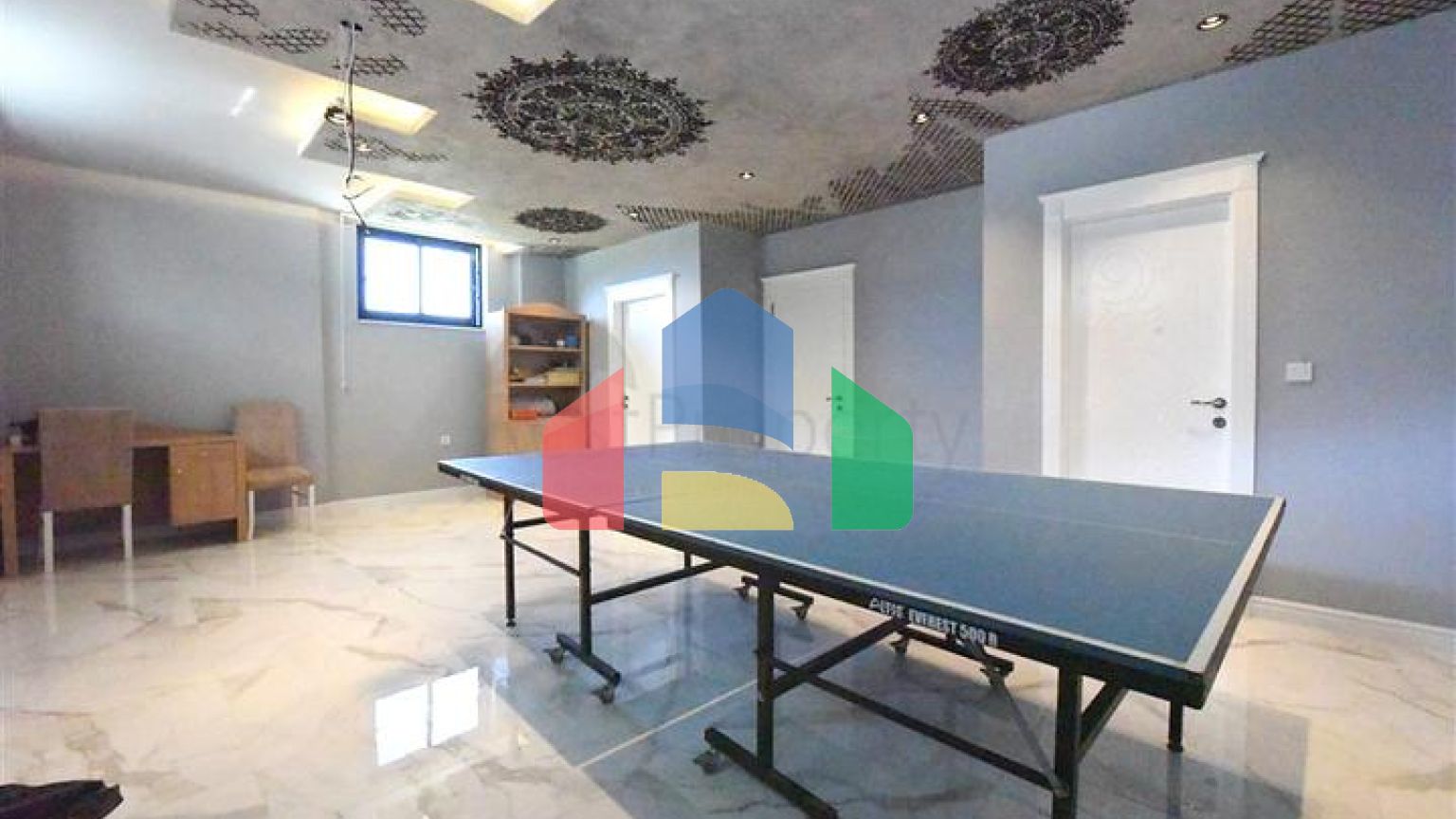 Вілла 3+1 в центрі Аланії