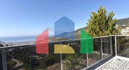 Вілла 3+1 в центрі Аланії