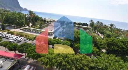 Трикімнатна квартира з окремою кухнею в районі пляжу Клеопатри Трикімнатна квартира з окремою кухнею в районі пляжу Клеопатри