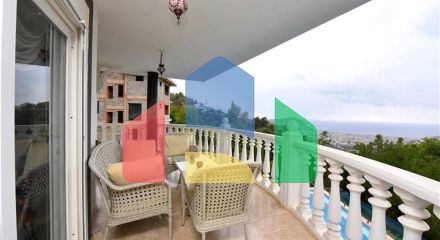 Мебльована вілла з панорамним видом в самому центрі Аланії