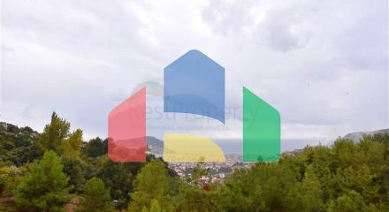 Мебльована вілла з панорамним видом в самому центрі Аланії