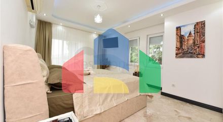 Мебльована вілла з панорамним видом в самому центрі Аланії