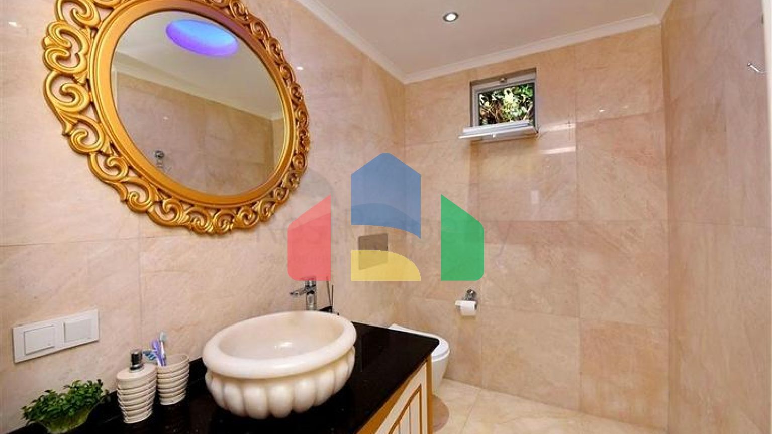 Мебльована вілла з панорамним видом в самому центрі Аланії