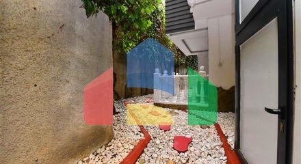 Мебльована вілла з панорамним видом в самому центрі Аланії