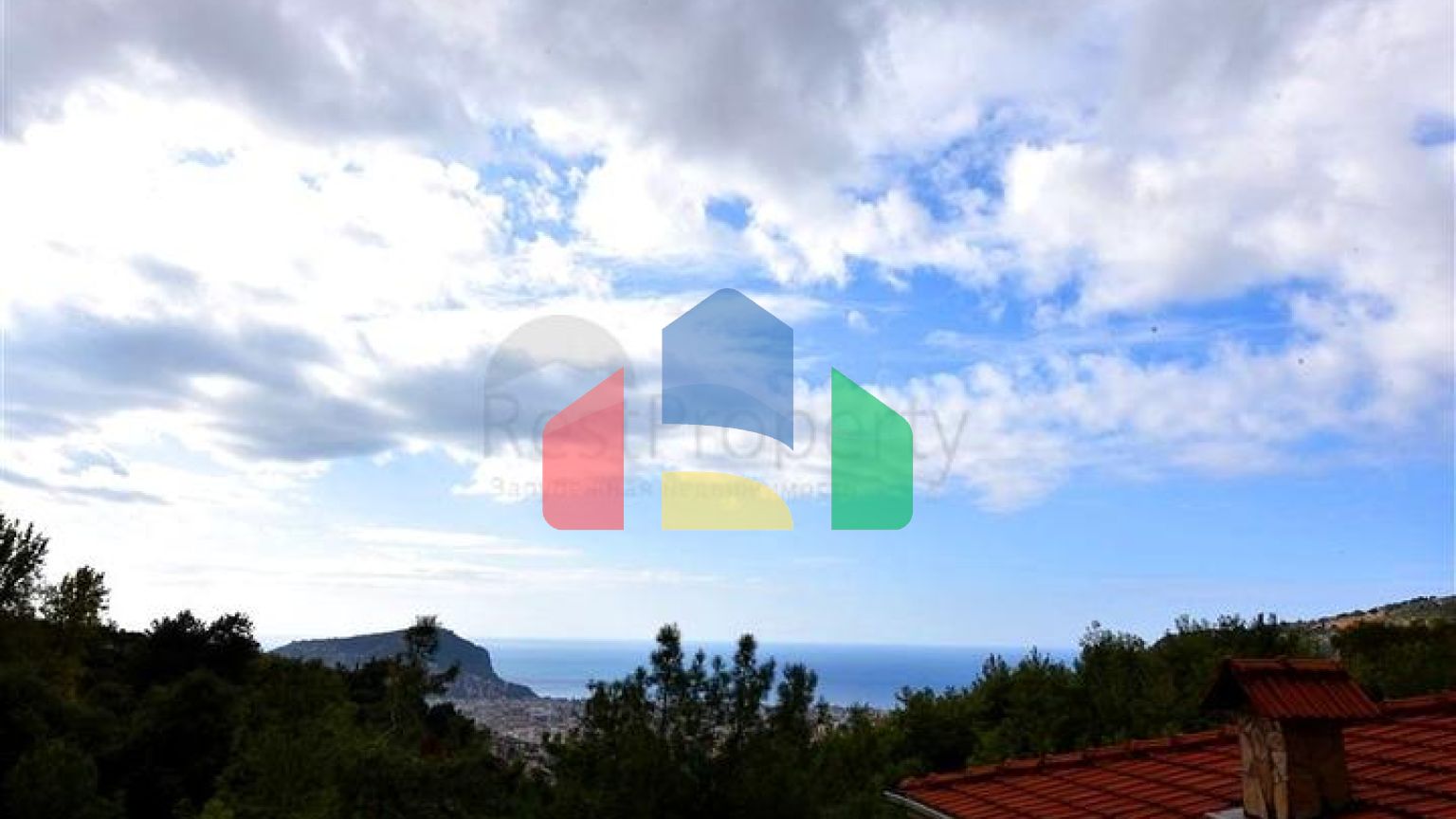 Мебльована вілла з панорамним видом в самому центрі Аланії