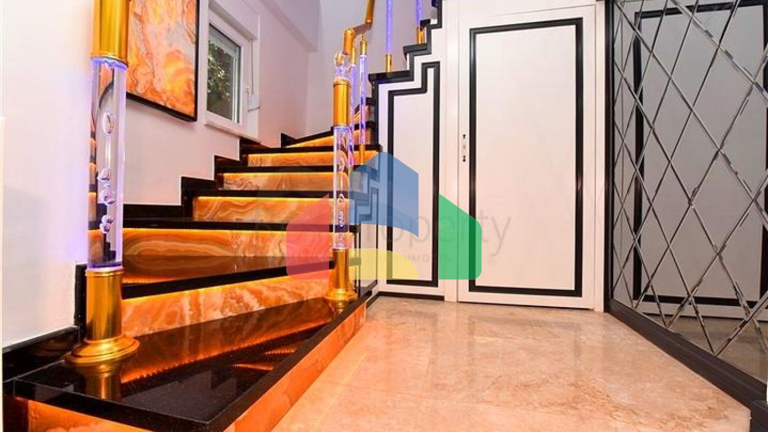 Мебльована вілла з панорамним видом в самому центрі Аланії