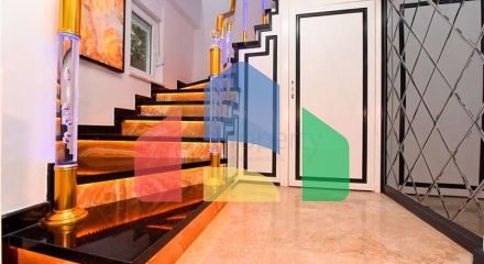 Мебльована вілла з панорамним видом в самому центрі Аланії