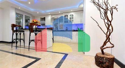 Мебльована вілла з панорамним видом в самому центрі Аланії