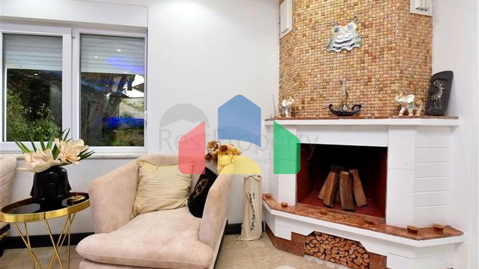 Мебльована вілла з панорамним видом в самому центрі Аланії