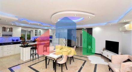 Мебльована вілла з панорамним видом в самому центрі Аланії