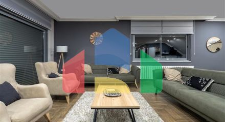 Простора вілла з видом на море в центрі Аланії