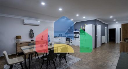 Простора вілла з видом на море в центрі Аланії