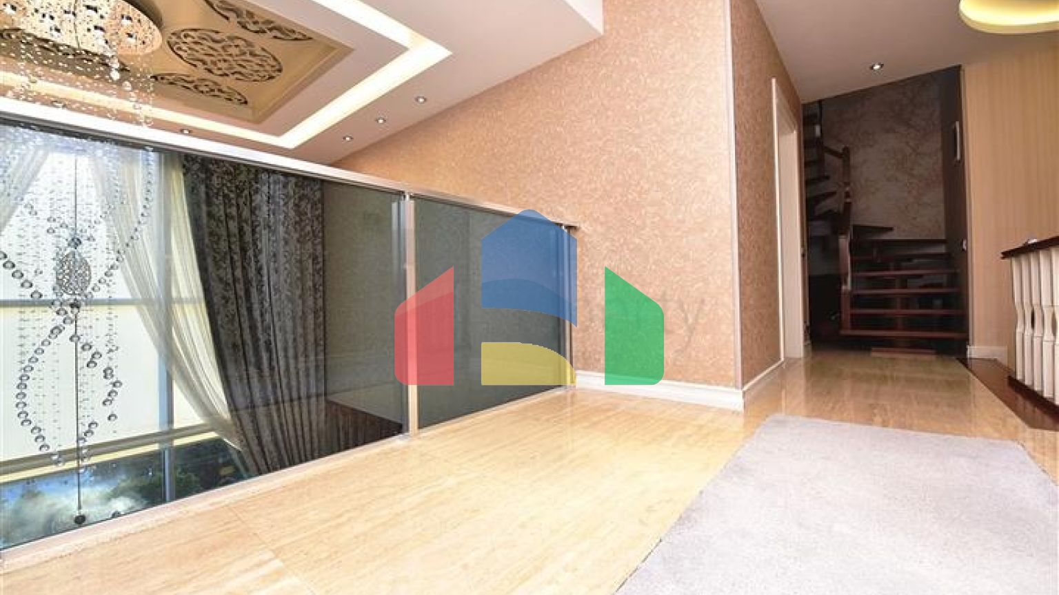 Вілла 5 + 2 з шикарним видом в центрі Аланії