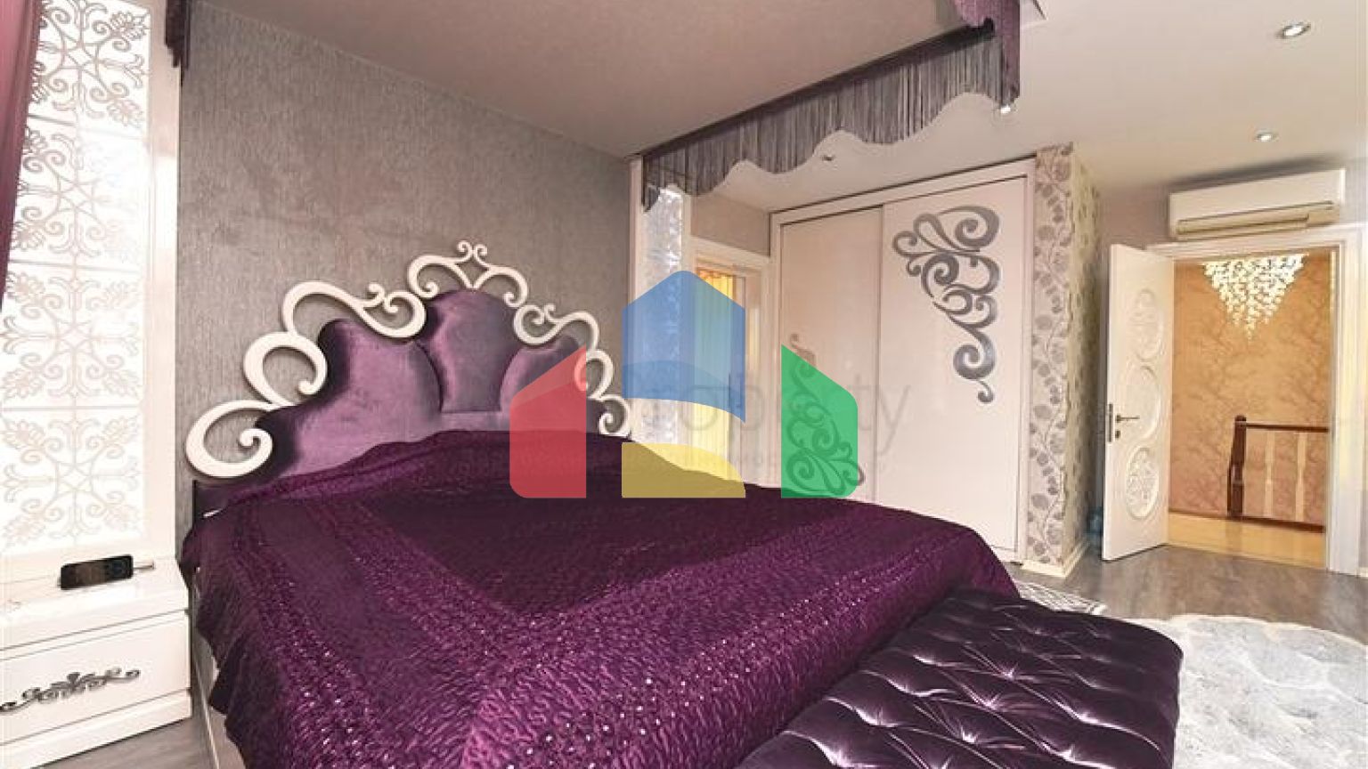 Вілла 5 + 2 з шикарним видом в центрі Аланії