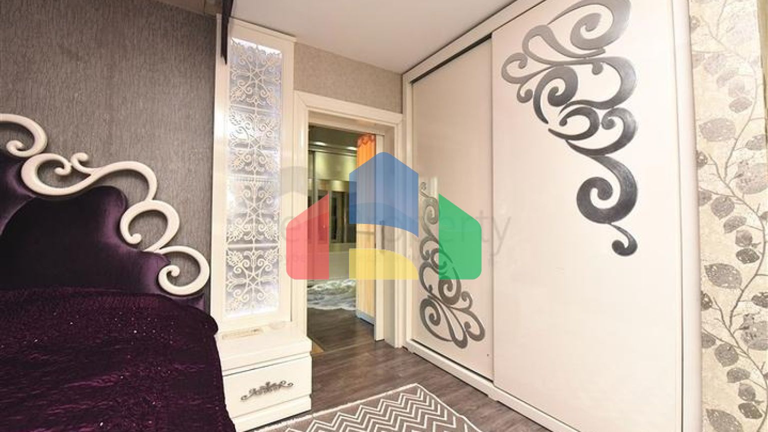 Вілла 5 + 2 з шикарним видом в центрі Аланії