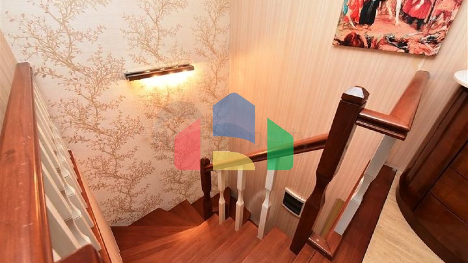 Вілла 5 + 2 з шикарним видом в центрі Аланії