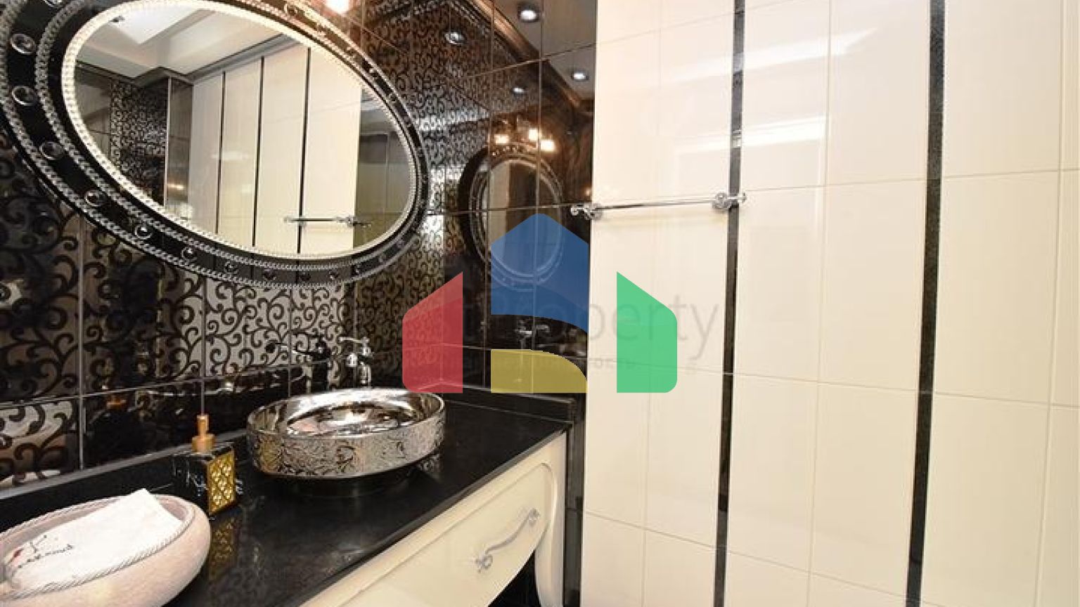 Вілла 5 + 2 з шикарним видом в центрі Аланії