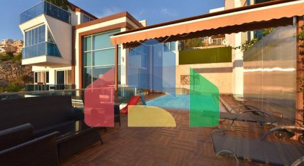 Вілла 5 + 2 з шикарним видом в центрі Аланії