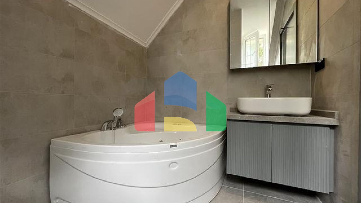 Вілла 3 + 1 з панорамним видом на море з можливістю отримання турецького громадянства