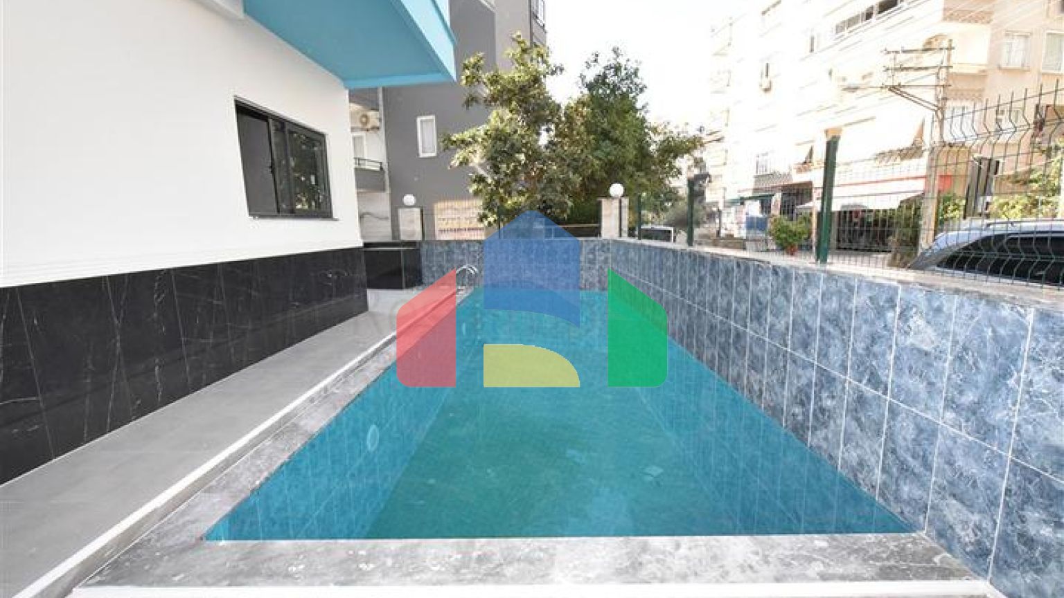 Квартири в самому центрі Аланії з видом на море