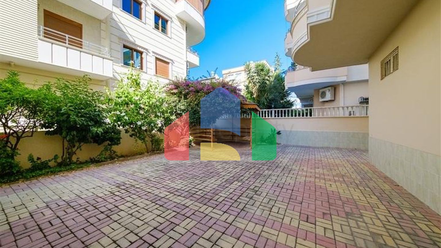 Квартира 2+1 рядом с пляжем Клеопатра