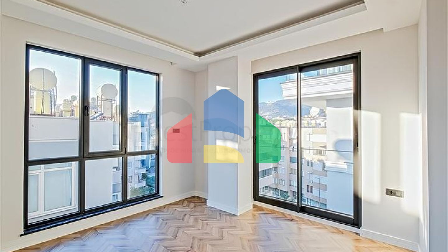 Пентхаус 3+1 в новом комплексе на первой береговой линии в Алании