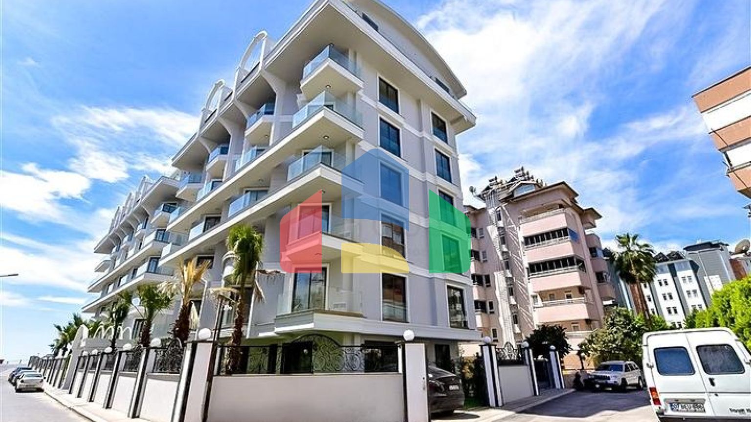 Пентхаус 3+1 в новом комплексе на первой береговой линии в Алании