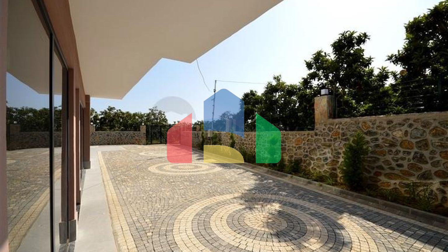 Пентхаус 3+1 в новом жилом комплексе на Клеопатре